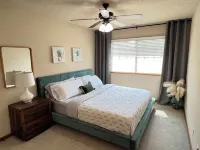 Luxe+Elegance Sleeps 6 2bedrooms 2bath 에지우드 쇼핑센터 주변 호텔