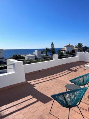 House by the sea, private pool, sea view, roof terrace, air conditioning, WLAN, sep. Studio
