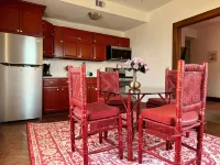 Valentine Suite / 1BD/1BA Apt in Holiday House
