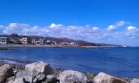 Great Narragansett Location! Classic Beach Cottage.  Short Walk to Kelly Beach.