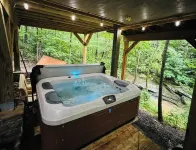 “The Shack” on Farmers Creek. Tree house  Tiny house