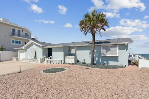 "Seaglass Cottage" - Direct Oceanfront, Vilano beach access near St. Augustine