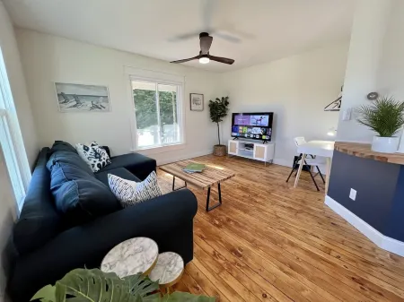 Downtown Grand Haven stylish retreat