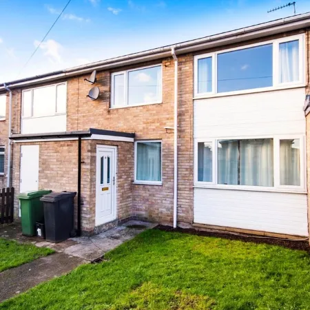 CITY CENTRE ★ FREE PARKING ★ 2 BED HOUSE ★ MODERN