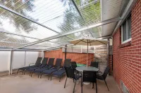 Spacious ~ King Beds ~ Pool ~ Spa~ Mountain View’s
