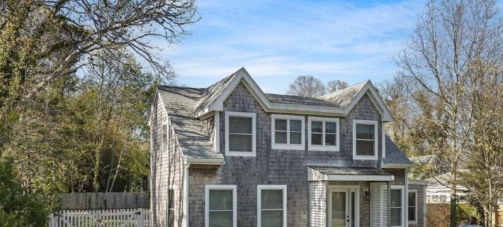 Edgartown Village Home w/ Pool. 4bdrm / 3.5bth Hotels in Edgartown