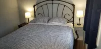 Lakefront Cottage #5, AC, Newly Remodeled, 8 Kayaks, 4 SUP, Rowboats