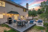 Zion Luxe Family Escape: HotTub, Games, Sleeps 14