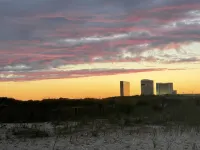 Steps to the Beach in Brigantine - Sea Point - Beautiful Pool - 3 tähden