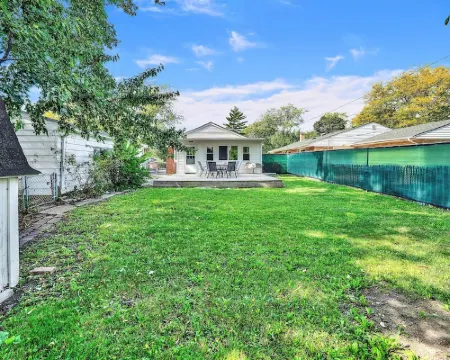 Your Next Vacation Home Hotels in Des Plaines