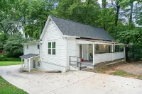 Spirit of ATL - Minutes to Airport & Downtown! Hotels near Delta Flight Museum