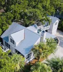 Beach Cottage with Heated Spa & Private Pool-Pet Friendly