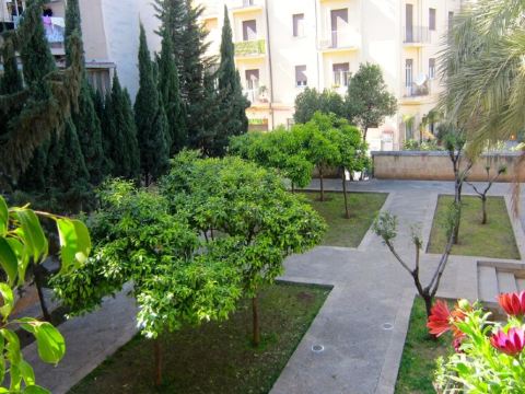 Cozy apartment with garden view, in the center of Palermo