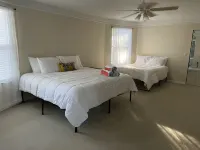 The Coconut House, Sarasota Hotels near The Mall at University Town Center
