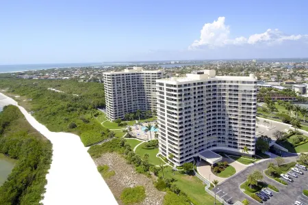 Have Yourself a Tropical Vacation on the Gulf of America in Marco Island Florida