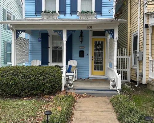 Lil' Ms. Clementine 2-Bedroom Home in Historic District with Golfcart Option 北安普敦縣酒店