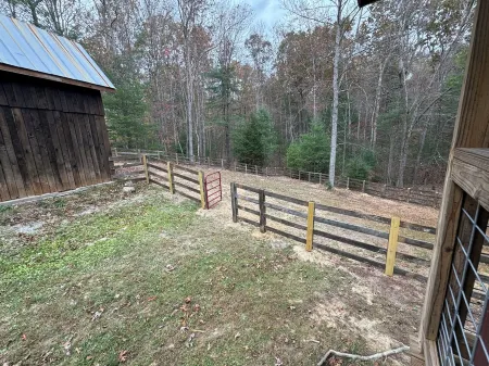 T&M Elite Retreat! Hike/ Ride to Trails, Big South Fork, Near Scenic Parks!