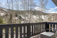 Luxury Vail 3bd/2ba w/ Hot Tub!