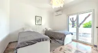 Old Village area, Your Perfect Vilamoura Getaway, Private Pool, AC & Wifi