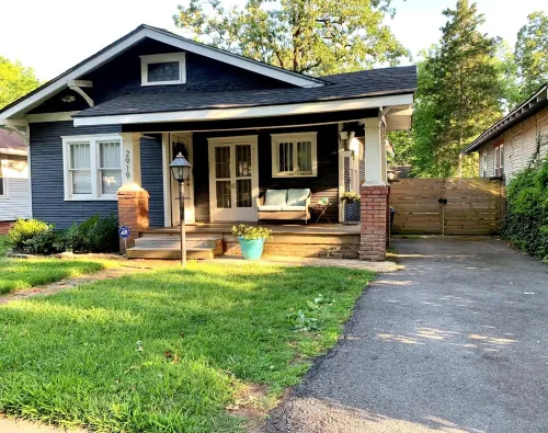 Sunny Stifft’s Station/Capital View: Off Street Parking AT&T Fiber