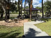 3-Bedroom Waterfront Home, 1 Mile from Homosassa Springs Wildlife State Park
