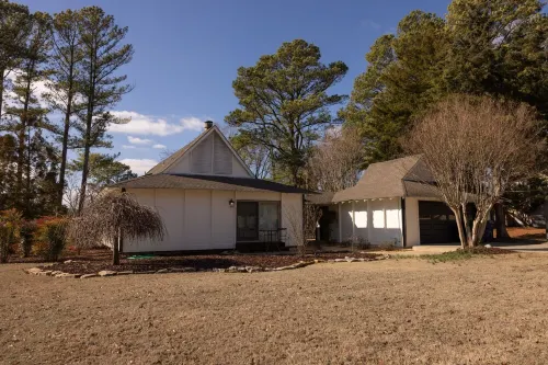 Beautiful 4 Bed 3 Bath Renovated Furnished House S Hsv  2 Car Garage Non Smoking Hotel a Madison County