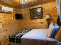 Whispering Woods_  Hot Tub _Waterfall _ Arcade _3 story Cabin