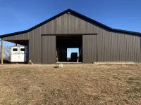 The Red Pony Inn. Farm friendly barn with a cozy apartment and beautiful scenery Hotels in Alexander County