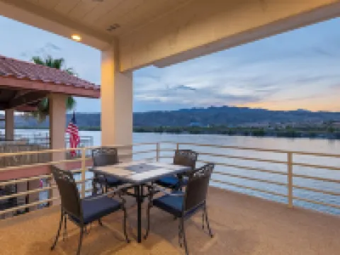 Exceptional 4 Bedroom Riverfront Home with Dock! Sleeps 16 Hotels in Laughlin