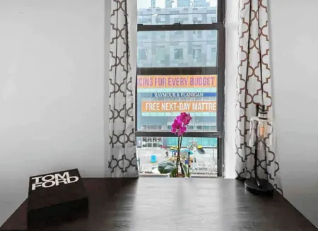 NYC XL 3 bedroom 4 bed Brownstone Gem ! Отели рядом с достопримечательностью «I-Ам-Парк»