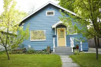 Cozy & Clean Home 2 blocks to Downtown, 3.5 mi. to base of Schweitzer!