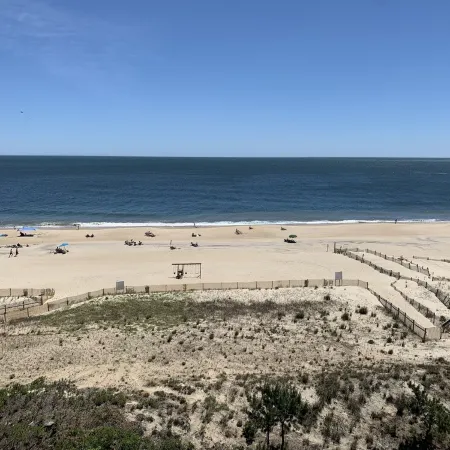 Spectacular Beach and Oceanfront Views in 7th Floor 3 Bedroom Condo!
