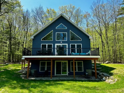 Luxury Modern Lake Home  - Dogs Welcome - Sleeps 12 Hotels in Strafford County