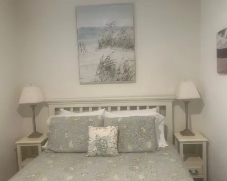 Aptos Bayview, Large 1 Br.Cottage, Pets & Parking. Ocean View Deck, Fire Pit Hotels in Aptos