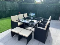 Luxury Birmingham 4 bedroom family home with hot tub, games room and parking