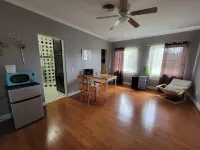 Private, Quiet 1 bed. 1 bath and 1 extra roomCozy Forever”, close to Phoebe.