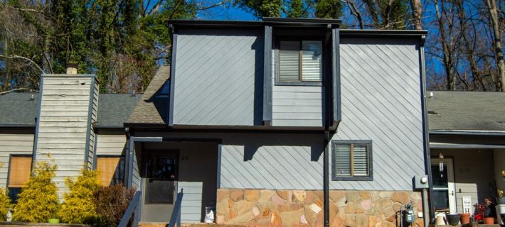 Newly Renovated Townhome near Marietta Square, 2 King Beds Hotels in Marietta