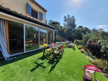 You are almost there ... on vacation in the sun Отели в г. Лез Адре-де-Л'Эстерель