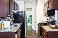 10 Mins Away Cowboy/Ranger Stadium 1b/1b