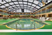 Best Western Green Bay Inn Conference Center - Pools