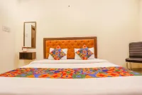 Via Standard Inn - Nr Prayagraj Railway Station