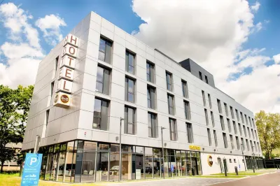 B&B HOTEL Stuttgart-Neckarhafen Hotels near VfB Stuttgart Arena Betriebs GmbH