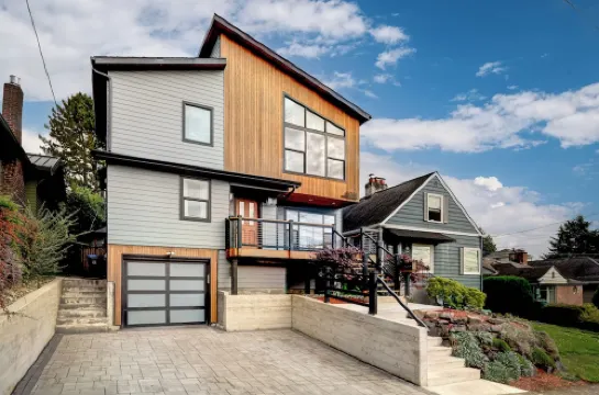 5-BDR w/ Rooftop Views, Covered Deck & Spacious Backyard–Prime Central Location!