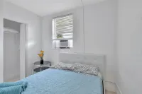 PRIME DELRAY BEACH, CHARMING 2 BEDROOM COTTAGE, PETS WELCOME