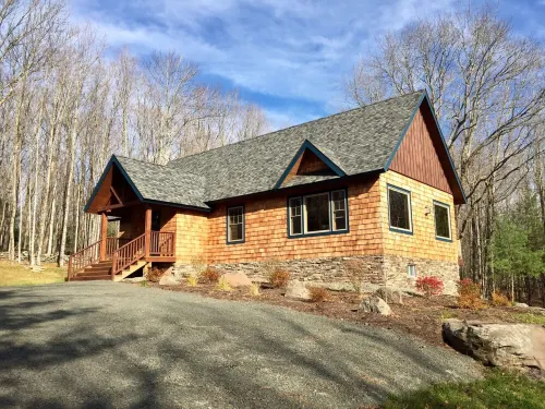 Custom Built Luxury Cabin on 2.5 Acres, 10 Mins to Windham & Hunter Mountains!