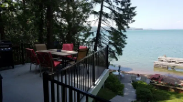 Private Flathead Lake House with unobstructed views into Glacier Park