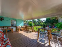 Coastal Karma Cottage - Near downtown Stuart, FL โรงแรมในสจวร์ต