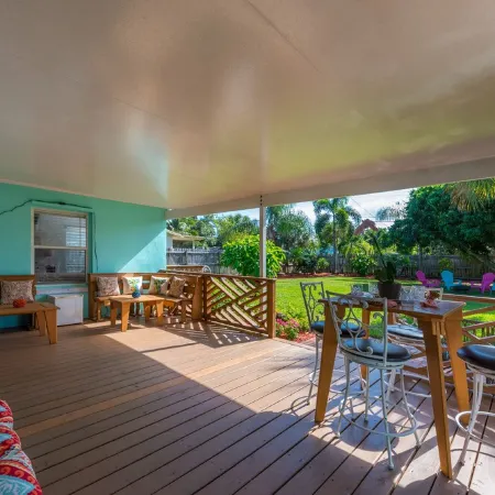 Coastal Karma Cottage - Near downtown Stuart, FL