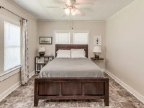 Charming House 1/2 Block from Bay フルトンのホテル