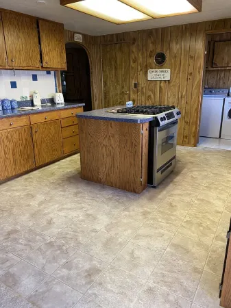 Great Family Home Near Ute Lake Отели в г. Квэй